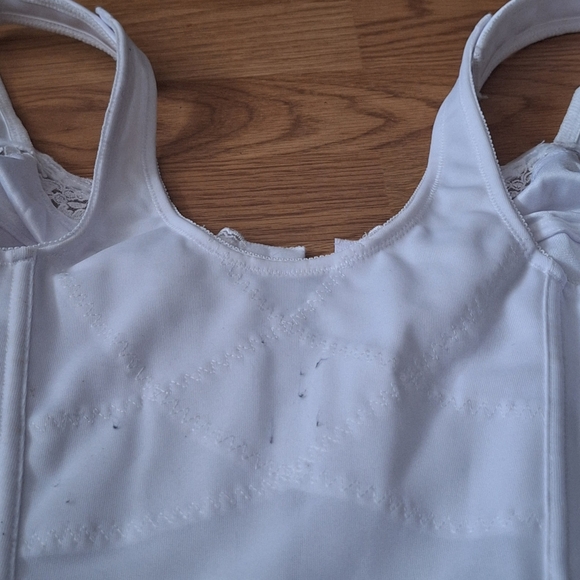 COPY - Plusform 36B Instant Shaping Full Figure Long Line White Slimming Bra Pi… - Picture 8 of 14